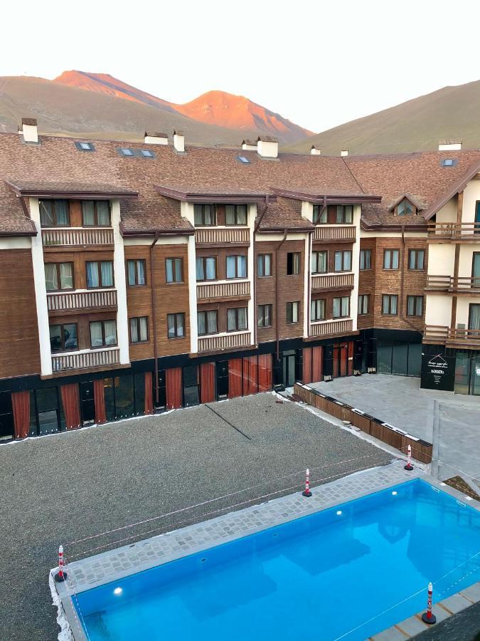 דירות Gvc New Gudauri Alpic Mountain View מראה חיצוני תמונה